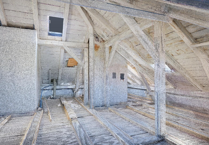 3D Punktwolke eines historischen Dachstuhls, präzise erfasst mit Laserscanning zur Bestandsaufnahme und Planung im Altbau.