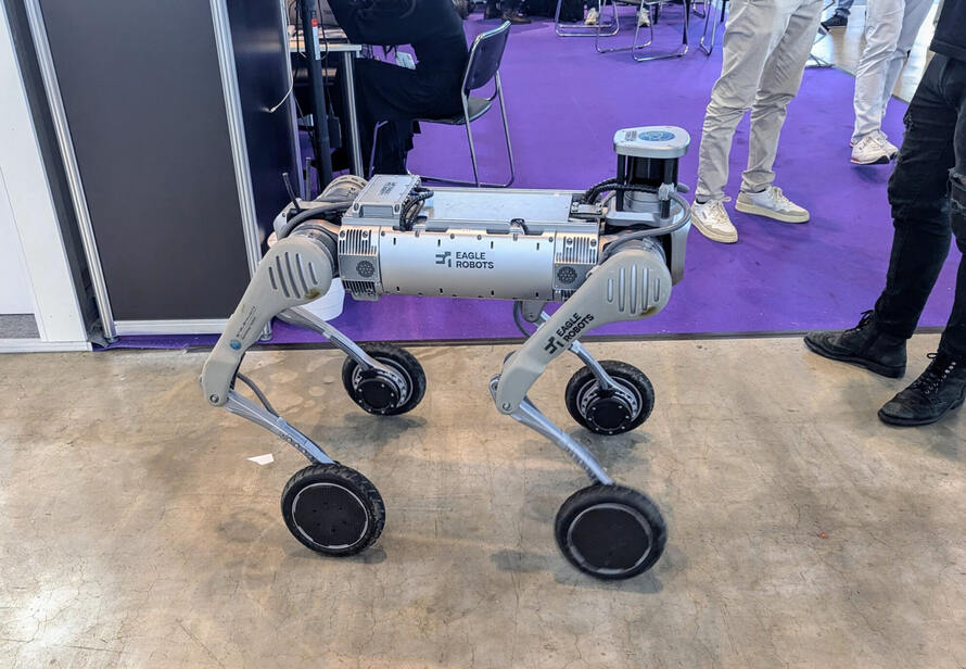 Mobiler Inspektionsroboter auf der Intergeo 2024 in Stuttgart. Innovative Technologien für automatisierte Vermessung und Datenerfassung im Einsatz.