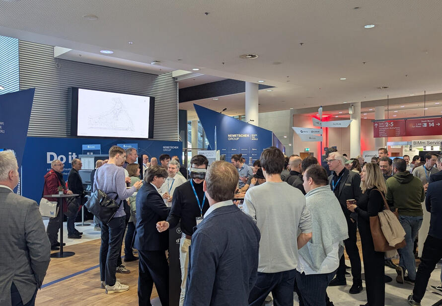 Fachlicher Austausch auf der BIM World München mit Experten aus BIM, Digitalisierung und Bauplanung.