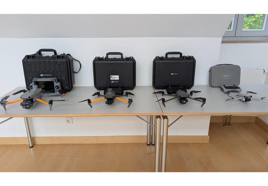 Moderne Drohnen im Überblick. Verschiedene Modelle für Vermessung, Inspektion und Thermografie im professionellen Einsatz.
