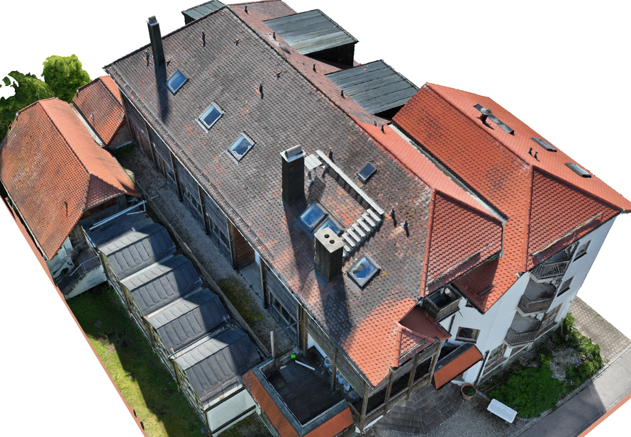 3D-Drohnenvermessung eines Gebäudes in Bad Wörishofen. Digitales Gebäudemodell zur präzisen Erfassung von Dachflächen und Fassadenteilen.
