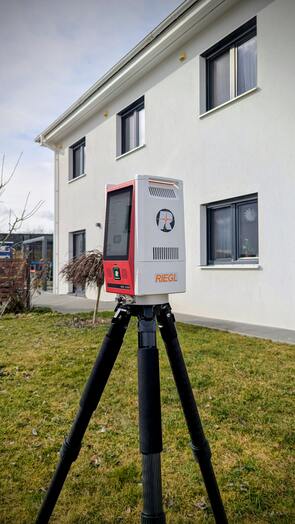 Für einen Anbau an ein Einfamilienhaus, wird eine Vermessung mit Laserscanner durchgeführt