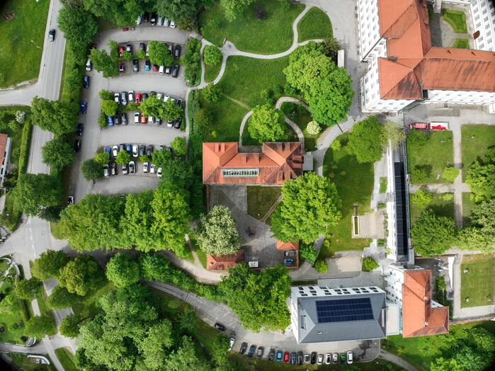 Drohnenbild aus ca 50m Höhe des Kloster Irsee