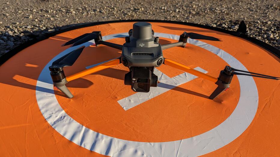 DJI M3E mit RTK am Landepad